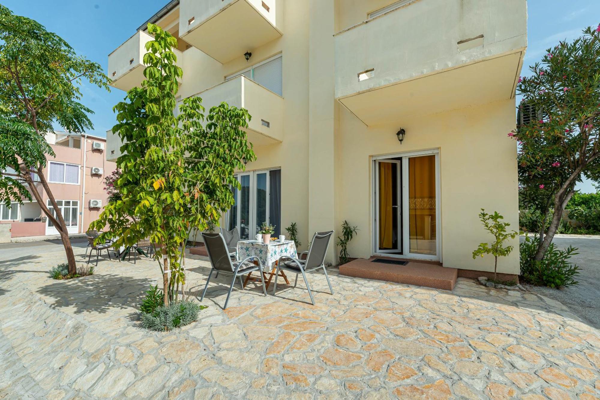 Apartments Adria Turanj Exterior foto